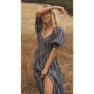 New Anthropologie Long-Sleeve Sweetheart Midi Dress Size M